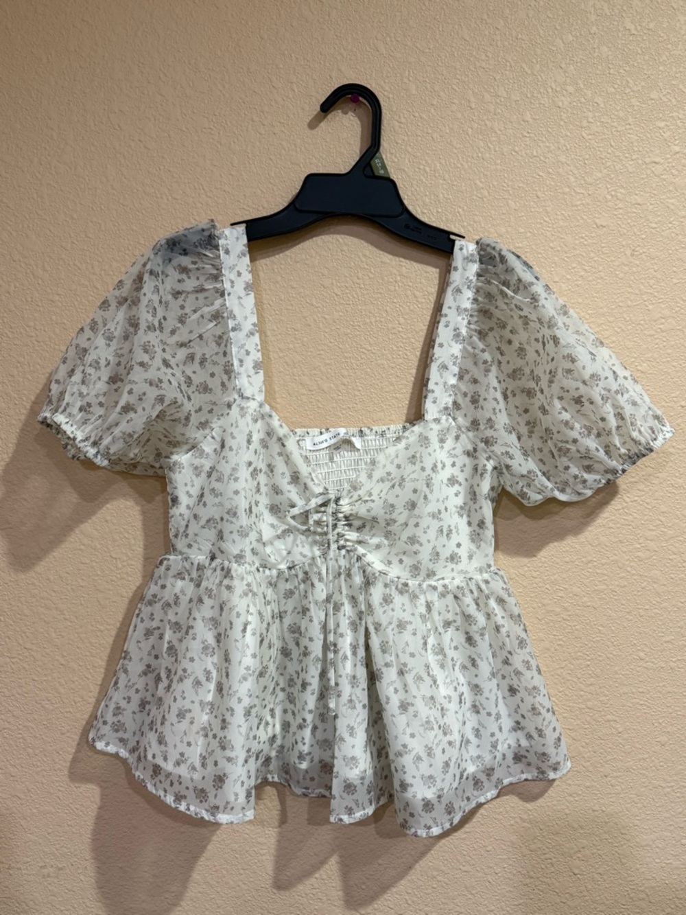 Altr'd State Puff Sleeve Peplum Top - White